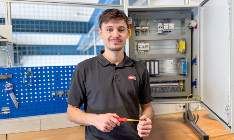Sergej, Auszubildender zum Elektroniker für Betriebstechnik