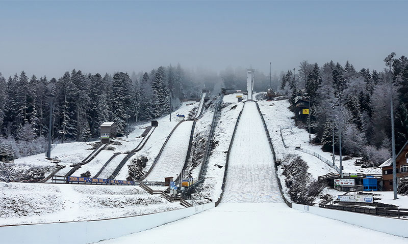 Blick auf das Adlerstadion in Hinterzarten